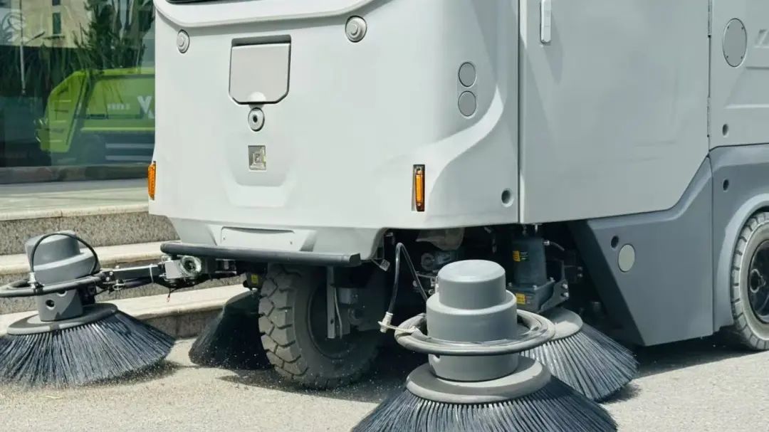 耀邦環(huán)境無人清掃車