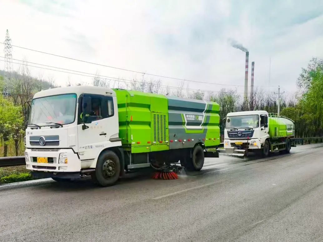 耀邦環(huán)境路面清洗車